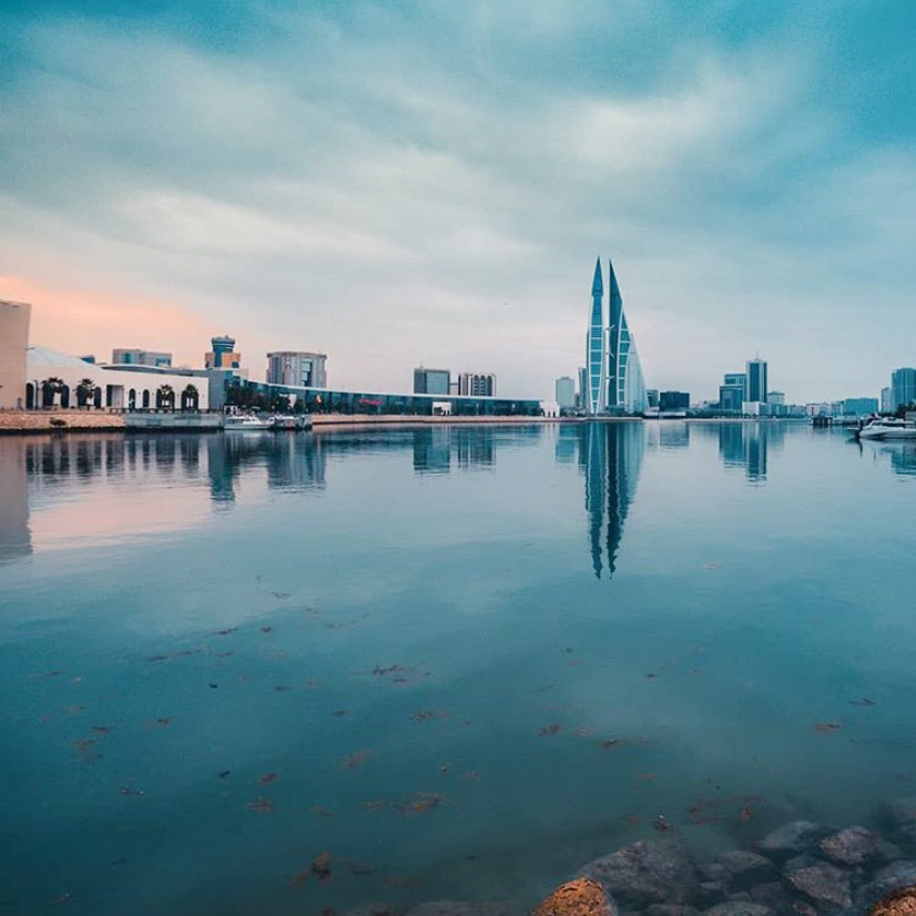 FSDA_Bahrain's tweet photo. QUIZ TIME! Which Bahrain Mall is closest to us? 🛍 Is it:

A. Seef Mall?
B. City Centre Bahrain?
C. The Avenues Mall?

(📸 kk.photobh on IG) #BahrainMall #BahrainSkyline #Bahrain #BahrainShopping https://t.co/Gwu9QY5uZ4