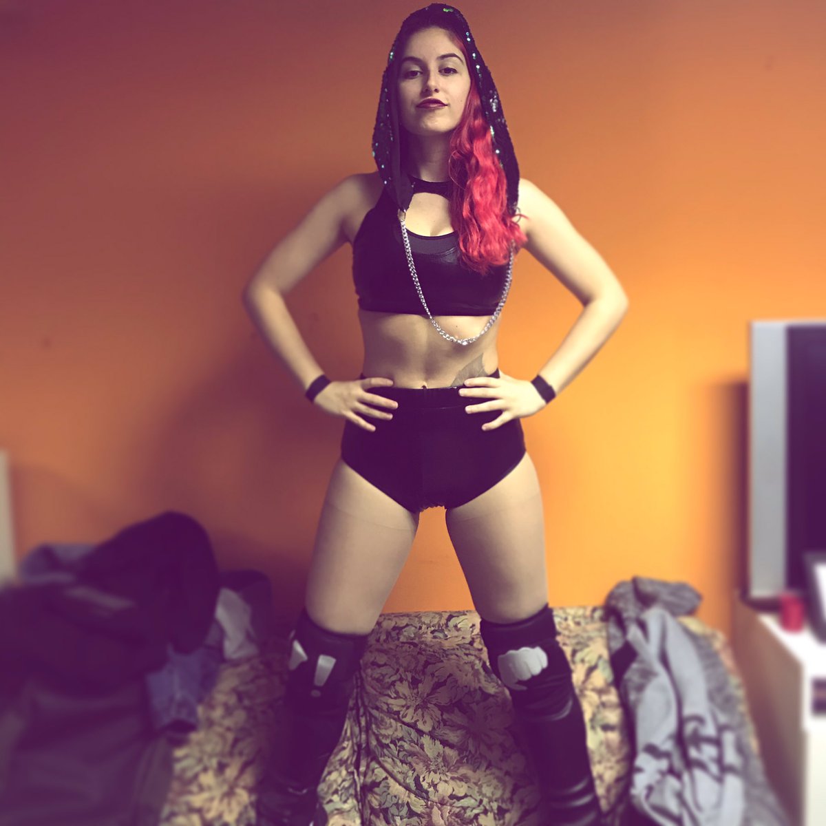 DaphYawaraREF's tweet photo. While iโm designing my new ringwear, I bought some different stuff to create THIS!
Not bad, no? ๐
#DarkYawara #kickqueen #blackbeltbitch https://t.co/ZZY8QUsTmM