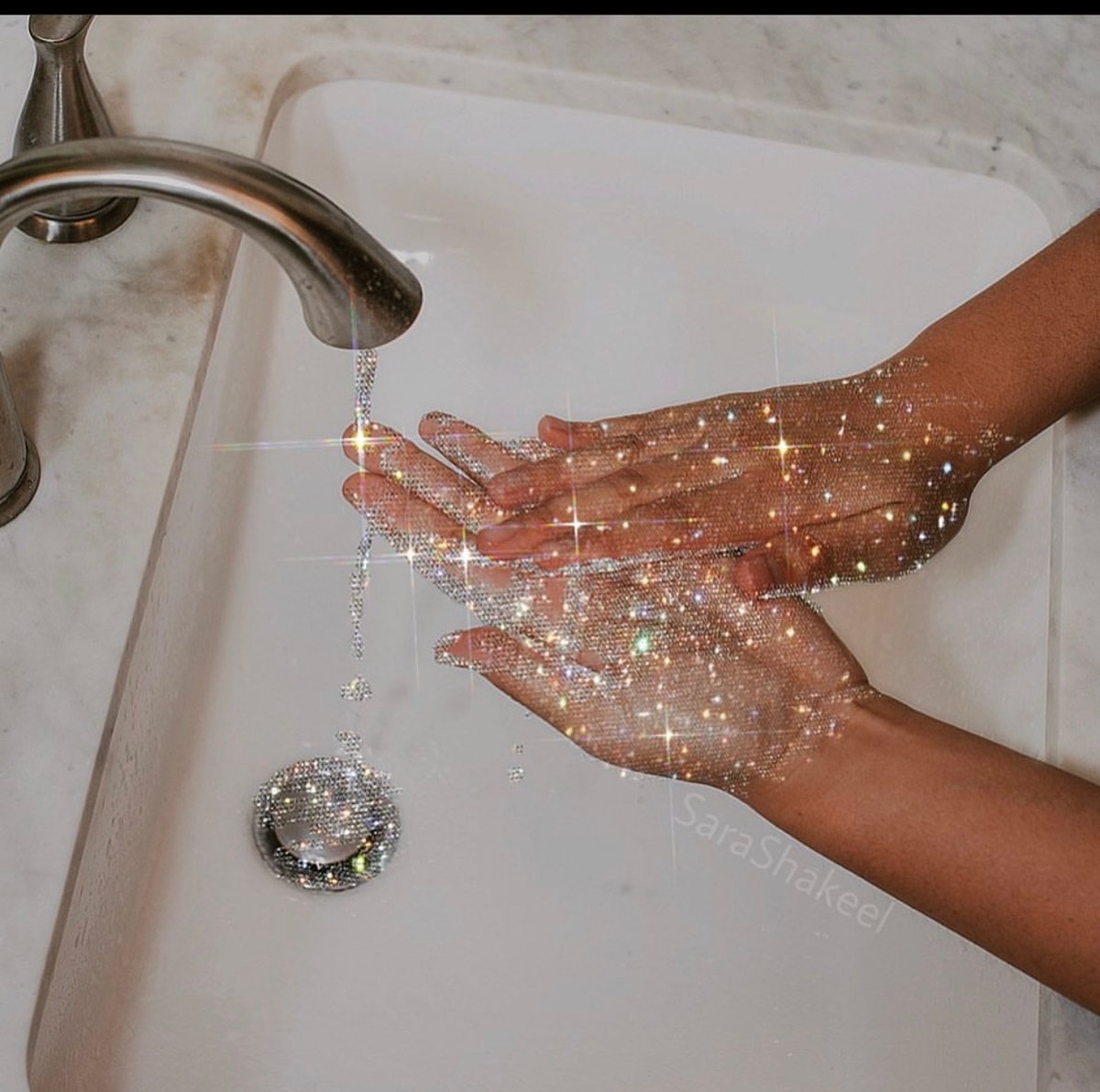 Adeleexpress's tweet image. STOP SCROLLING 💙

Don't forget to wash your hands. 🤗 

You can learn what to clean in your home after the flu or to prevent one, read our article on the topic. 🤧

👉🏾 adelehousecleaning.com/cleaning/what-…

📸: @sarashakeel

#adeleclean