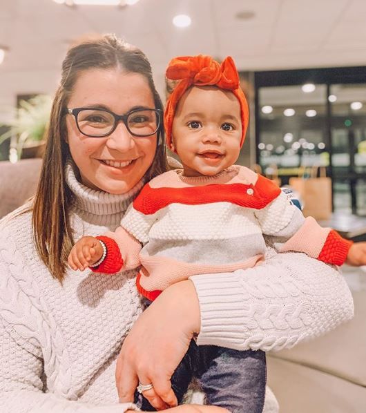 CuddleBright's tweet photo. Our #CuddleBrightMom of the week is Morgan (@mrs_fatstaxxx), mom to adorable little Emery! The bond between these two is so precious, and we’re sure you’ll think the same. Stop by her IG page for more photos of her lovely family!  #CuddleBright #firsttimemom #ChildDevelopment https://t.co/xxD9t96DSi