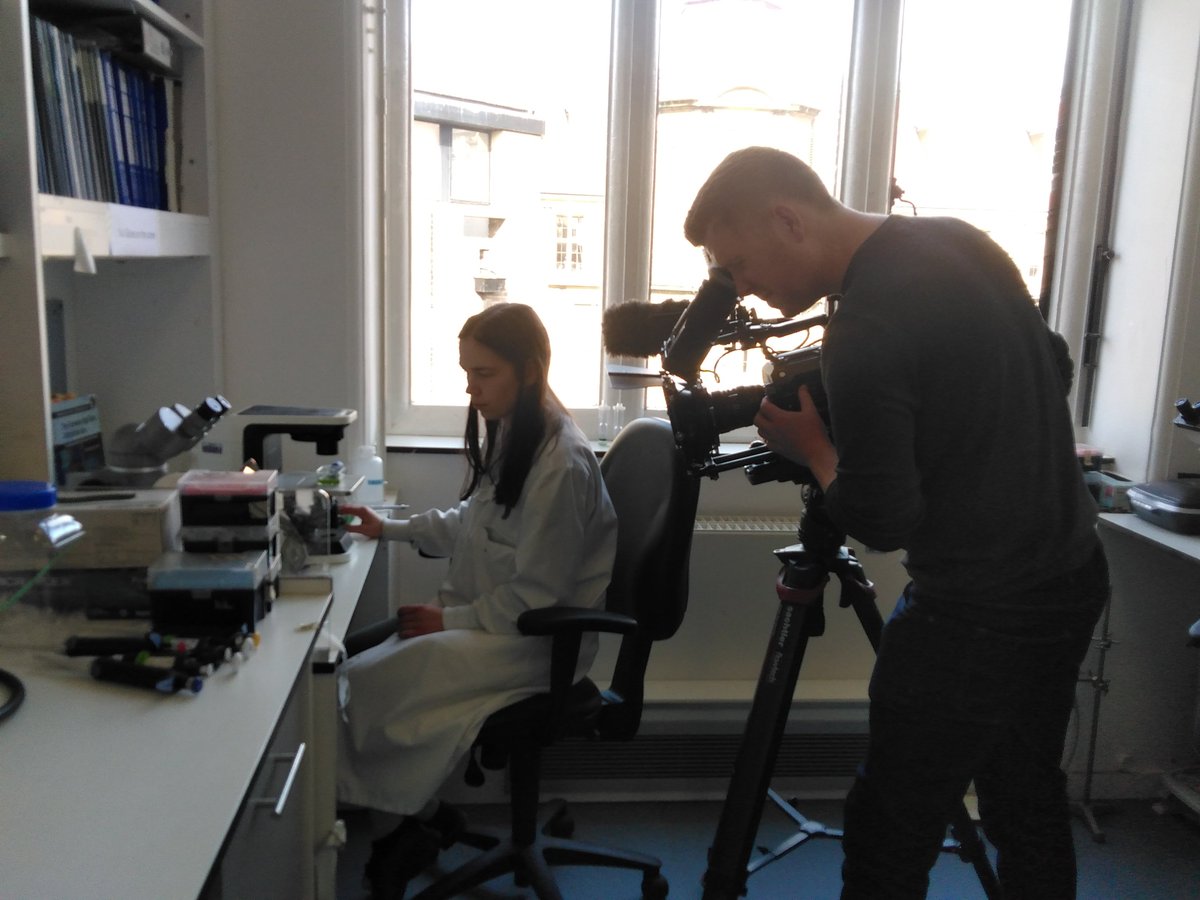 <a href="/BBCScienceNews/">BBC Science News</a> filming in our algae lab today for piece on algae for food on earth and in space, great shot of <a href="/EllenPepper95/">Ellen Harrison</a> at the microscope! <a href="/MELiSSAProject1/">MELiSSA Space Research Program</a> @plantsci <a href="/CambPlants/">CambPlants</a> part of science festival vision 2020