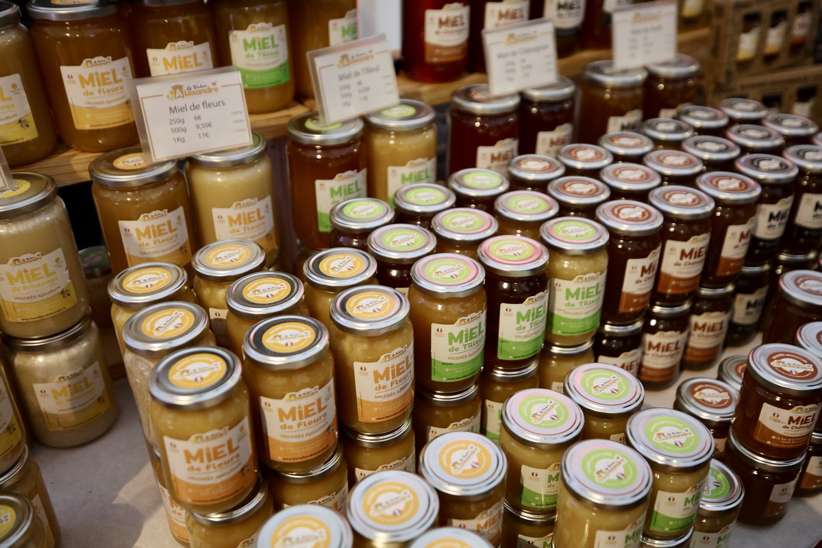 Les_Yvelines's tweet photo. #Agriculture 🚜🌾🐮 Le @Salondelagri a fait vivre la campagne à Paris pendant près de 10 jours. 10 c'est aussi le nombre de prix agricoles remis à des Yvelinois pour leurs produits de terroir. Découvrez les lauréats sur Yvelines-infos 🏆
➡️ https://t.co/3m0dtNXUtD https://t.co/m9M8mP8oSh