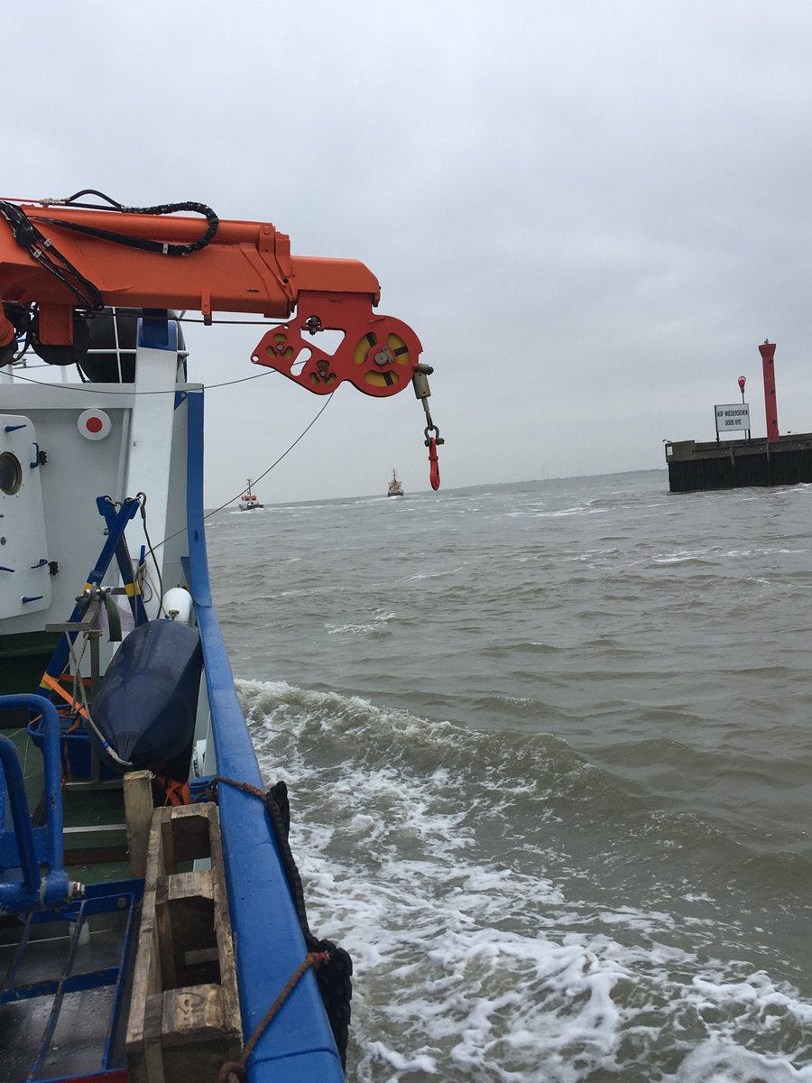 Magdalini_Chris's tweet photo. Off to another sampling for #GEANS with #Senckenberg RV! https://t.co/gr77kVZZed
