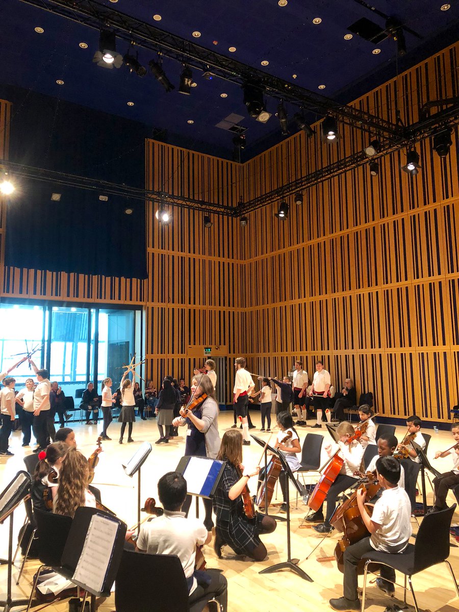 InHarmonyNE's tweet photo. We ended the day performing the folk pieces we’ve been practicing on our instruments to each other’s dances! Thank you to all the musicians, parents who came along, @_Folkworks and @KingsmenSword for an amazing day learning all about folk music and dance 🎶🎻 https://t.co/8l4RZhpmFc