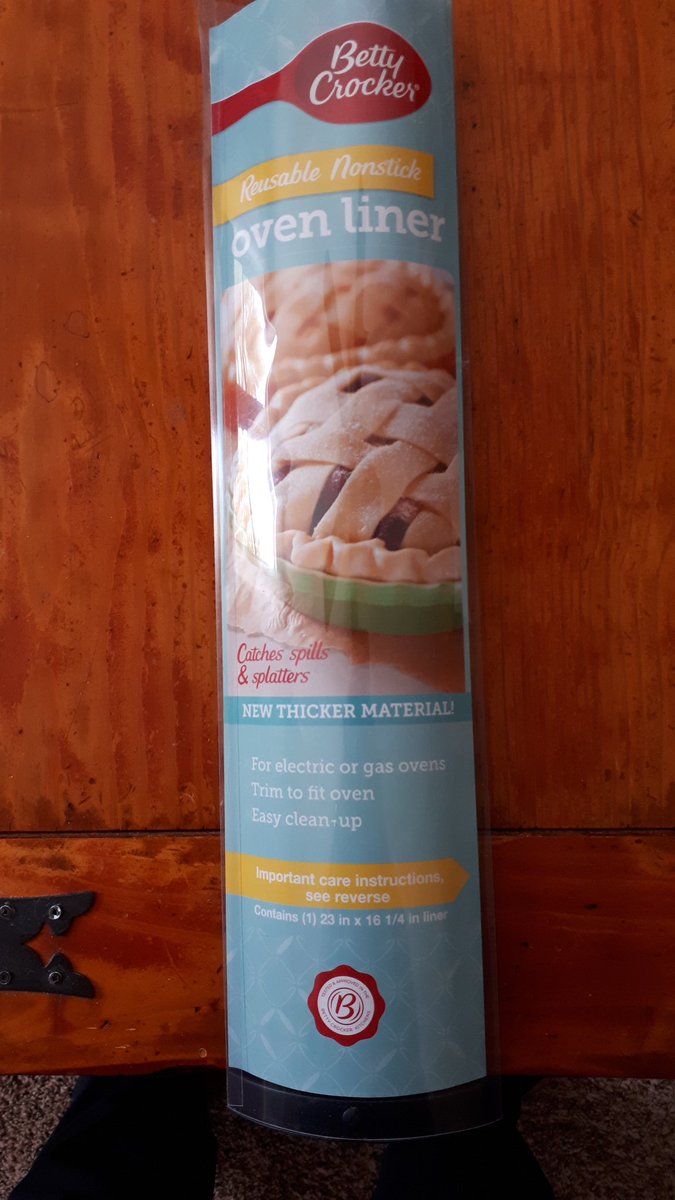 KirkwoodCanoe's tweet photo. $4 oven liner 23"x16"
from Dollarama is a great reusable sheet for dehydrating fruit leathers, sauces and more! Cut to fit to your dehydrating racks! #canoetrip #foodprep #dehydratedfood #algonquinpark #ORCKA #Muskoka #canoe https://t.co/2bz3POCauA