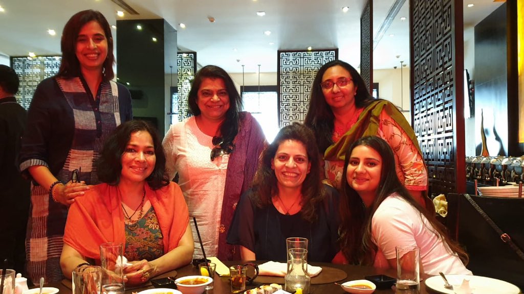 niyativora's tweet photo. The conversations, the smiles and unlimited happiness of being together. Thanks to ‘The Women’s day’ for bringing us together to celebrate moments of joy. Cheers to good times!!!!
@sushmaspeak @GeetikaTimmins @SabreenaSarkari
#EverydayInspiration #GoodVibes #TimeOutTogether https://t.co/XNQpetkxR6