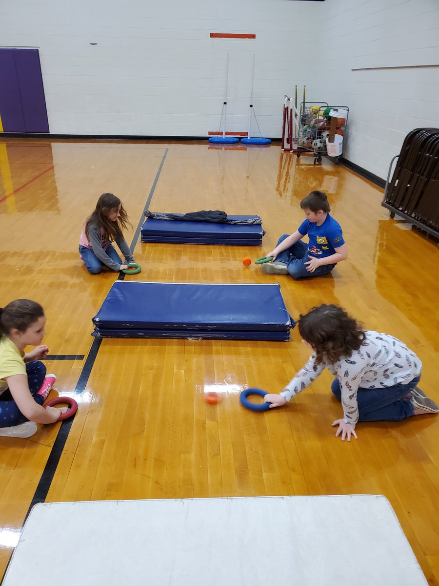 Coach_Bundy's tweet photo. Working on our striking skills today in some fun Twitter game stations! #westviewproud #physed #twitterPE #MondayMood https://t.co/04jhXCPSo9