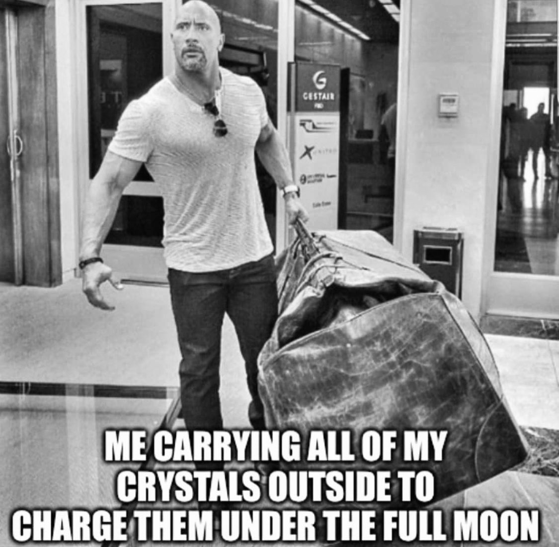 SunMoonRain3's tweet photo. The struggle is real 😏 ... 💎💎💎💎💎 #fullmoontonight #mercurydirect #march9 https://t.co/m12QRBA9yA