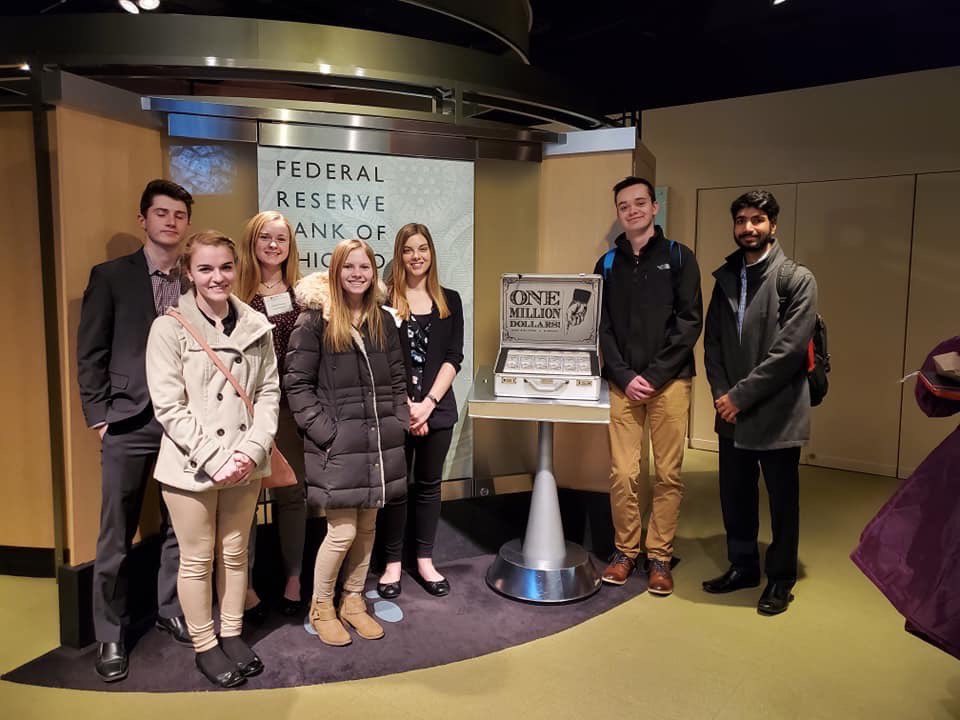 svsubusiness's tweet photo. Check out some highlights from the Garber Cardinal Business Edge trip to Chicago!
@McDonaldsCorp @DowNewsroom @LettuceEats @ChicagoFed @HSIItweets @PlanteMoran
#SVSU #SVSUCCB #WeExperience #WeCardinal https://t.co/megc7juxkC