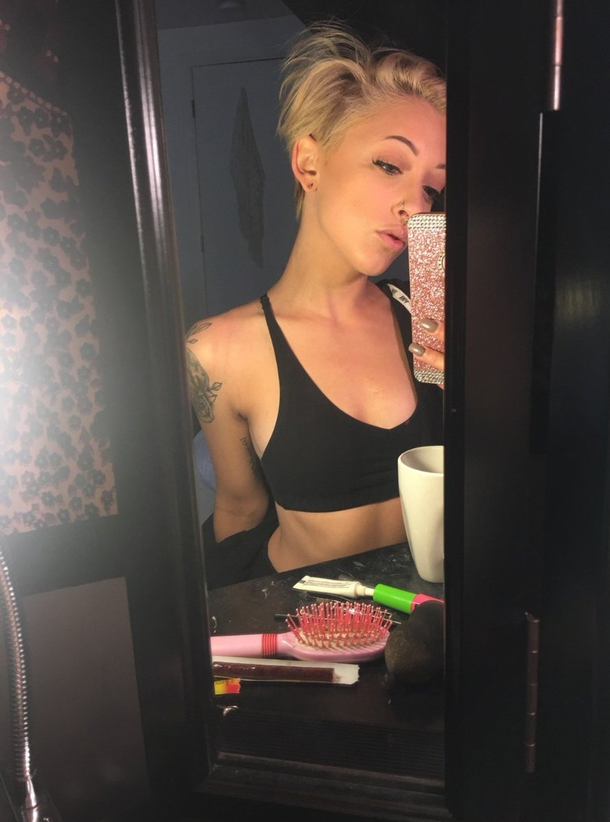 MzkMiss's tweet photo. #follow #FolloMe #follo4folloback #follo4follo #follo4folloback #cumprincess #WetDream #CumDripping #RETWEEET https://t.co/VQ6LFPKjDq