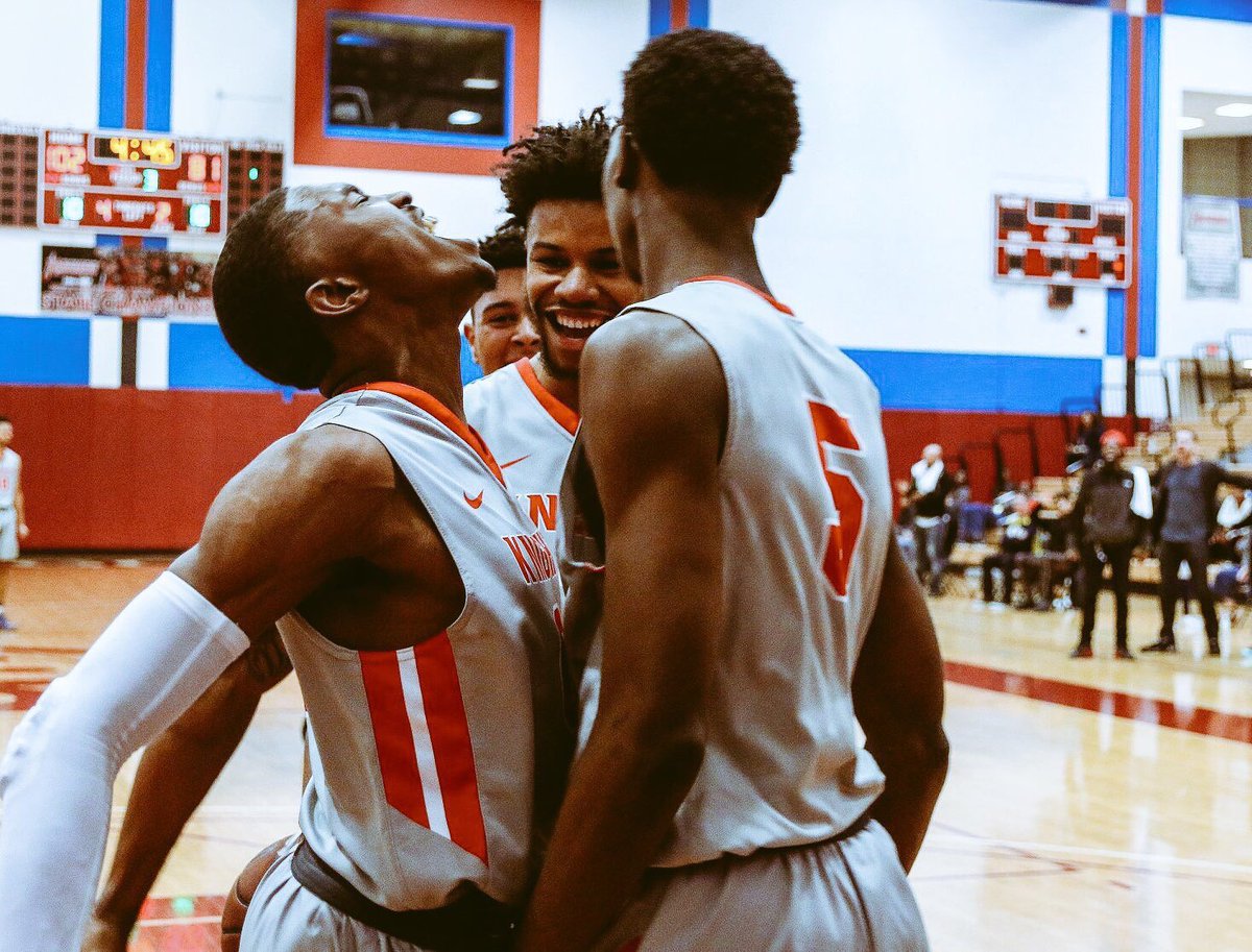 CoachDAmbro's tweet image. No.... Thank you! 🙏🏼 You and your brothers made history here and provided memories for a lifetime!#KnightsFam #RingMe 💍 #Champions #BackToBacks 64-8 Guys!