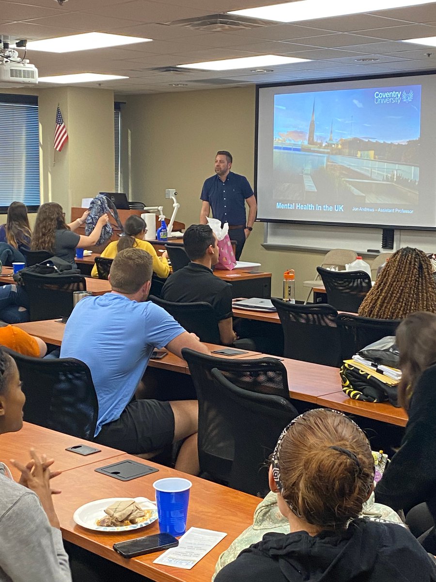 MHNursing_CU's tweet image. An action packed day, starting at the Orange County Jail (pics to follow!), and then a trip to meet with friends @UCF. Great to meet with @snaucforlando again, such kind hosts, as usual! #creativetshirts #ucfPegasus #FloridaFieldTrip #lovetheHazelnutcoffee