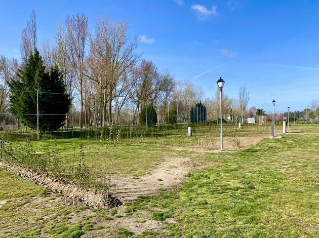 ASECALCAMPING's tweet image. ¿Uno de los problemas cuando viajas de #camping es el espacio? 🤔
👉 Pues en @C_DonQuijote  cuentas con parcelas XL extra grandes donde podrás colocar incluso las #autocaravanas de mayor tamaño.