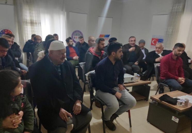 midyat_d's tweet photo. Projemizin dâhilinde olan bir platform oluşturularak gerçekleştireceğimiz 11 toplantının https://t.co/ALBfaY4cvv Midyat Kadınları Sosyal Yardımlaşma ve Dayanışma Derneği Başkanı Sayın Vesile Aslan Alkan yönetiminde 25.02.2020 tarihinde gerçekleştirdik. https://t.co/Coj6SDI3ha