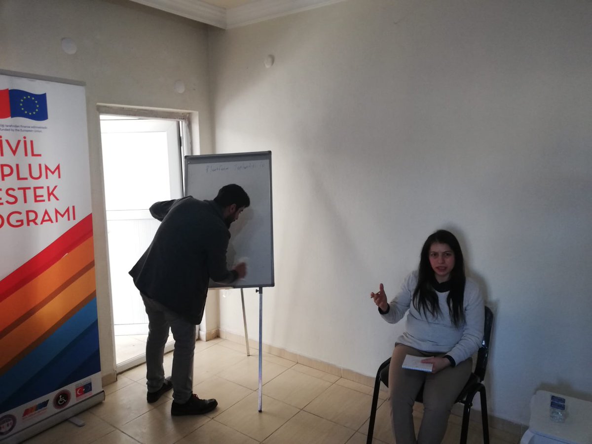 midyat_d's tweet photo. Projemizin dâhilinde olan bir platform oluşturularak gerçekleştireceğimiz 11 toplantının https://t.co/ALBfaY4cvv Midyat Kadınları Sosyal Yardımlaşma ve Dayanışma Derneği Başkanı Sayın Vesile Aslan Alkan yönetiminde 25.02.2020 tarihinde gerçekleştirdik. https://t.co/Coj6SDI3ha