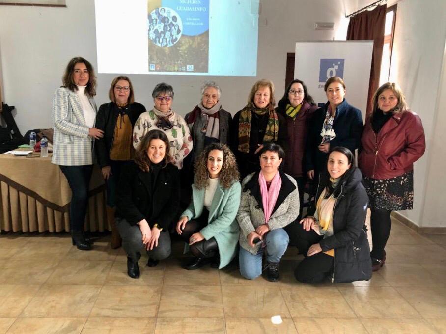CGPuertoMoral's tweet photo. Así fue el #IIIEncuentroMujeresGuadalinfo que se celebró en #Cortelazor el pasado viernes día 6, para celebrar el #diainternacionaldelamujer. Participaron 
@CGPuertoMoral,@GuadaEncinasola,@Guadalinfocsb,
@CGlosmarines,@guadalinfoHS. https://t.co/2nPKCAaNWd