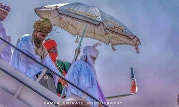 ArewaTwiter's tweet photo. Emir Of Bichi Alh Aminu Ado Bayaro the son of late Emir of Kano Ado Bayero is now the new Emir Of Kano
Yaro ya gaji ubanshi ❤ 💃 😍
#AewaConnect https://t.co/oqoCTaB5AA