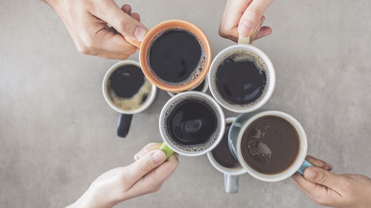 WilandInc's tweet photo. Coffee-drinking Americans consume an average of 3 cups of coffee per day, for a daily total of 400 million across the country. (Source: E-Imports)
Cheers if you’re enjoying one right now after losing an hour of sleep for #DaylightSavingsTime yesterday. ☕ #deliciousdata https://t.co/Her2J5Kvc9