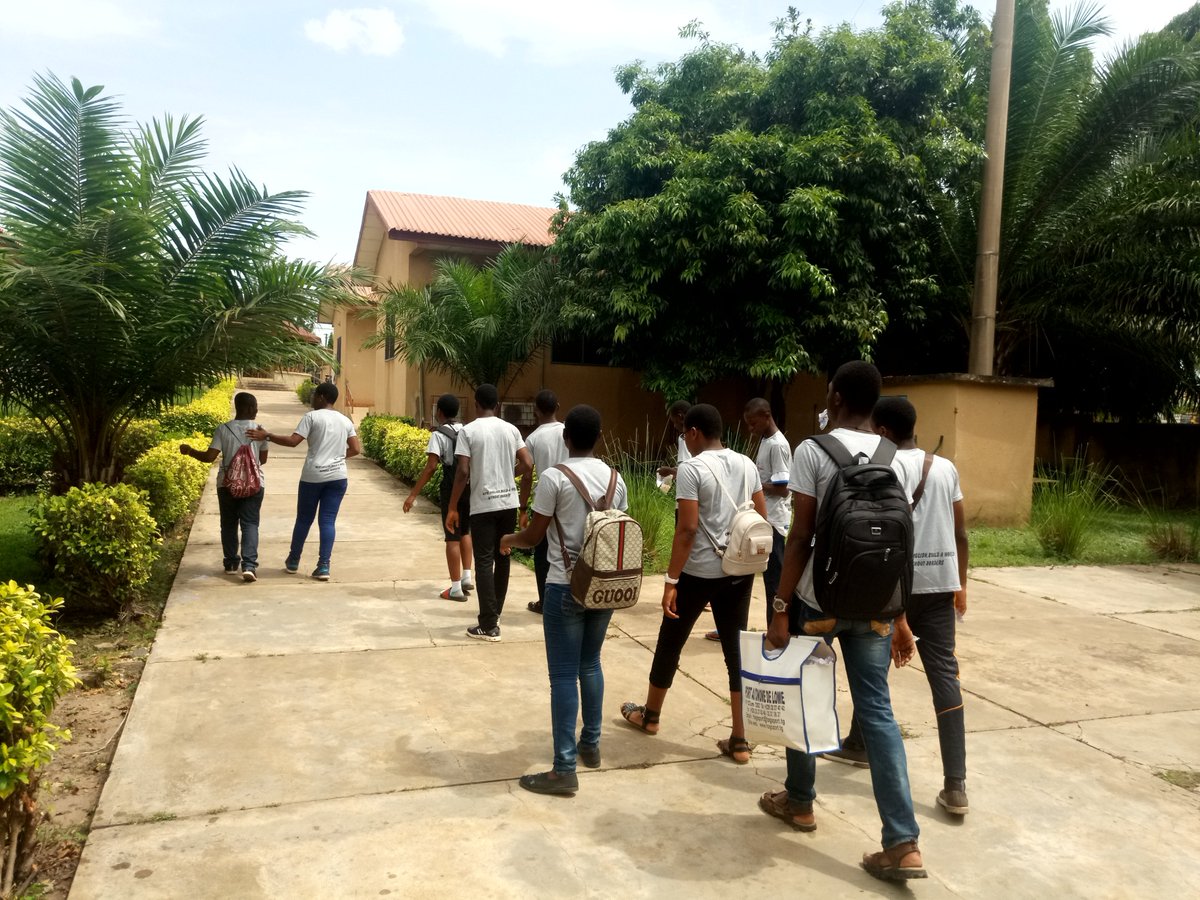 edulcodtogo's tweet photo. Donations (Soap, milk, flour, biscuits, sugar collected by #EDULCODTogo #Scholars and some volunteer students) to SOS Kara Orphanage #Togo #November 2018
#Leadership #CommunityEngagement #HALIAccessNetworkAfrica @AlaffiaSkinCare #Orphanages #InclusionAccess #EqualOpportunity https://t.co/GFsZkB3a56