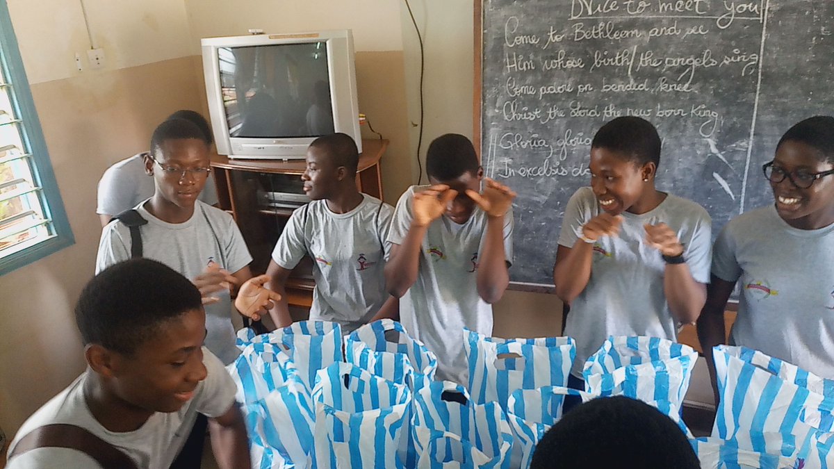 edulcodtogo's tweet photo. Donations (Soap, milk, flour, biscuits, sugar collected by #EDULCODTogo #Scholars and some volunteer students) to SOS Kara Orphanage #Togo #November 2018
#Leadership #CommunityEngagement #HALIAccessNetworkAfrica @AlaffiaSkinCare #Orphanages #InclusionAccess #EqualOpportunity https://t.co/GFsZkB3a56