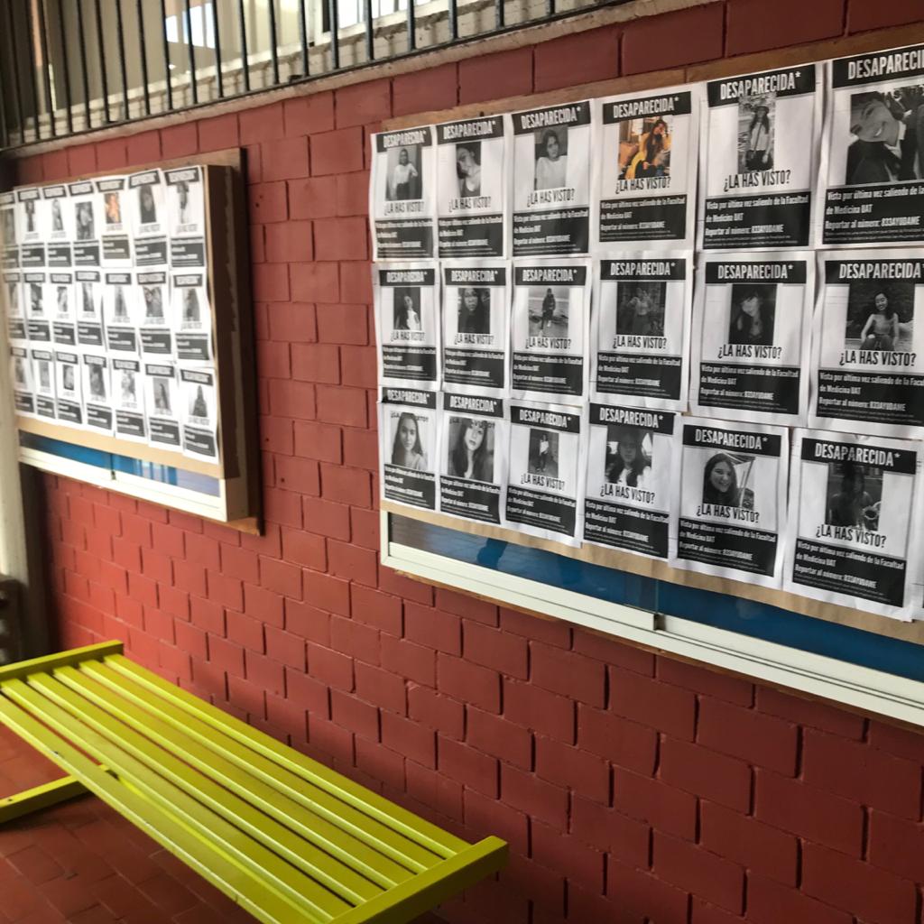 pjriverag's tweet photo. Así amanecieron los pasillos de mi querida facultad, desaparecidas por hoy y ojalá solo por hoy. #El9NadieSeMueve https://t.co/YDVNxOG7tG
