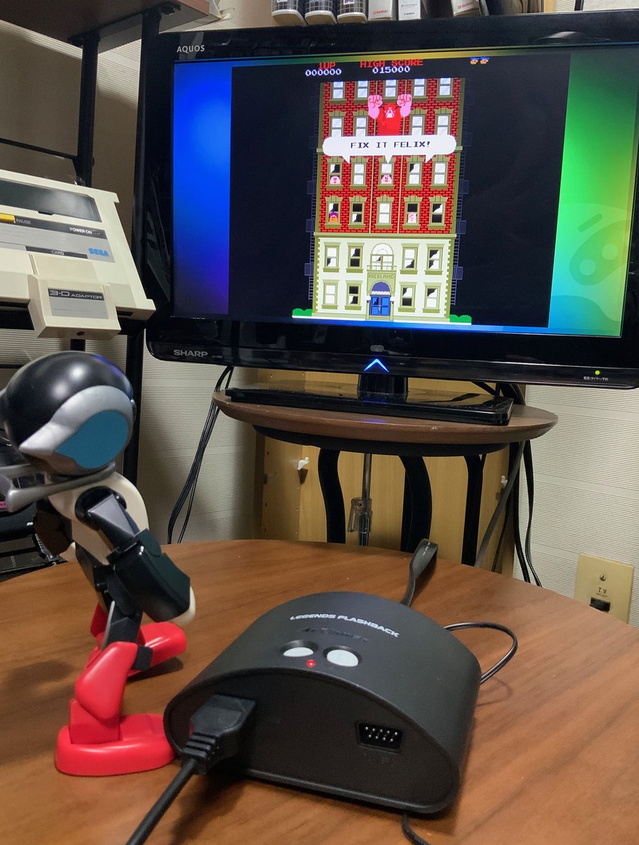 DentoTeramachi's tweet photo. <Fix-It Felix, Jr.>映画シュガーラッシュの元ゲー(←違うか)。
ほら、ビデオゲームって、修理するよりもぶっ壊す方が面白いじゃないですか。欲望、衝動において「先が見たい」とあまり思わせないゲーム。映画はとてもおもしろいんだけど。 #LegendsFlashback https://t.co/jx5k6bxYSU