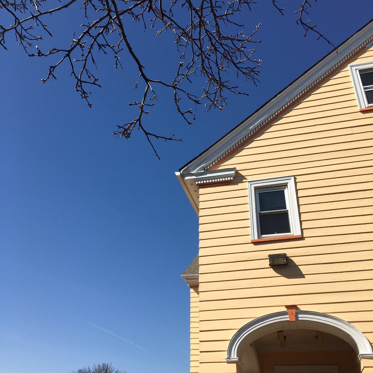 ArcherCom's tweet photo. Loving that it’s in the 60s and sunny today! #roc #agencylife https://t.co/1X9IXM8GDc