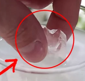 Odd Water Hack Melts Fat!!!! This video is literally everywhere! Check it out: …gwd2ithkjrd367l9m19.hop.clickbank.net/?tid=WATERHACK…