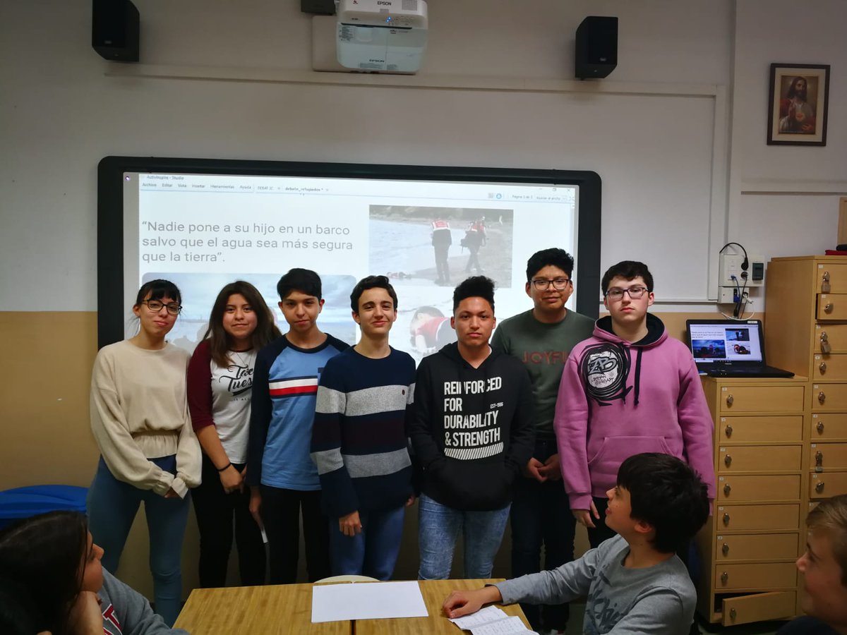SantRamonSC's tweet photo. Debat final del nostre projecte "Trajectes incerts: apropem-nos a les persones refugiades" @TeideProjectes @SantRamonSC @EscolaCristiana #SRSCESO #compartimhoritzó https://t.co/Au5f0vIrf4