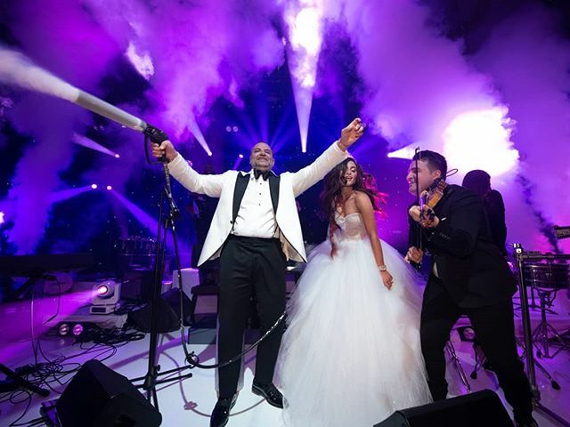 WOVA_LA's tweet photo. Our audio and visuals created a memorable night! || Venue: @beverlyhilton | Planner: @after8eventplanning | DJ: @djsepi | Lighting: @thelightersidela | Photography: @joesilvaphotography | A/V: @wovaevents | Rentals: @labestrental | Catering: @beverlycatering https://t.co/QxVmZoZYfN