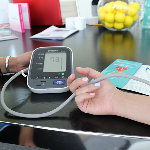 CP_EW's tweet photo. We’re pleased to introduce our New Health Checks Service  for all our Guests working at #ChiswickPark as part of our ‘Concierge Services’, in collaboration with local independent #Chiswick pharmacy @sabelpharmacy! 

Read more https://t.co/6UFTcS5n1c

#EnjoyWork #EnjoyTomorrow https://t.co/qaGB54dskY