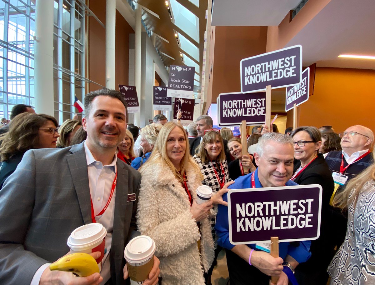 bhhsnw's tweet photo. More from #BHHSConference Tag us in your own photos! #BHHSNW #NorthwestKnowledge https://t.co/9fkqHRZrfG