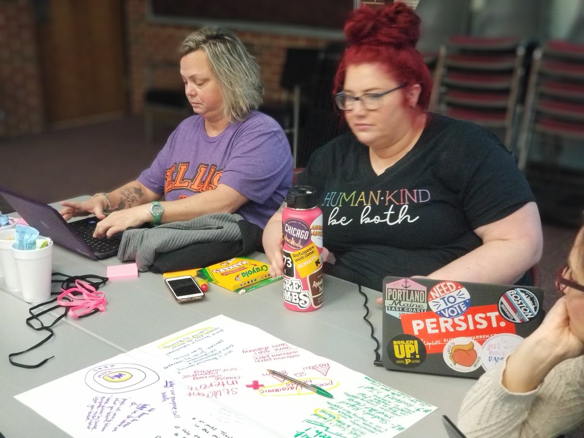 DCSDTL's tweet photo. Exploring Personalized Learning today with @DavieCountySch middle school teachers through #dcsimplement20. Working with @DeanPhillipsMT and @crewsertech on the gist protocol. #experiencedavie https://t.co/x5TKmLgqCD