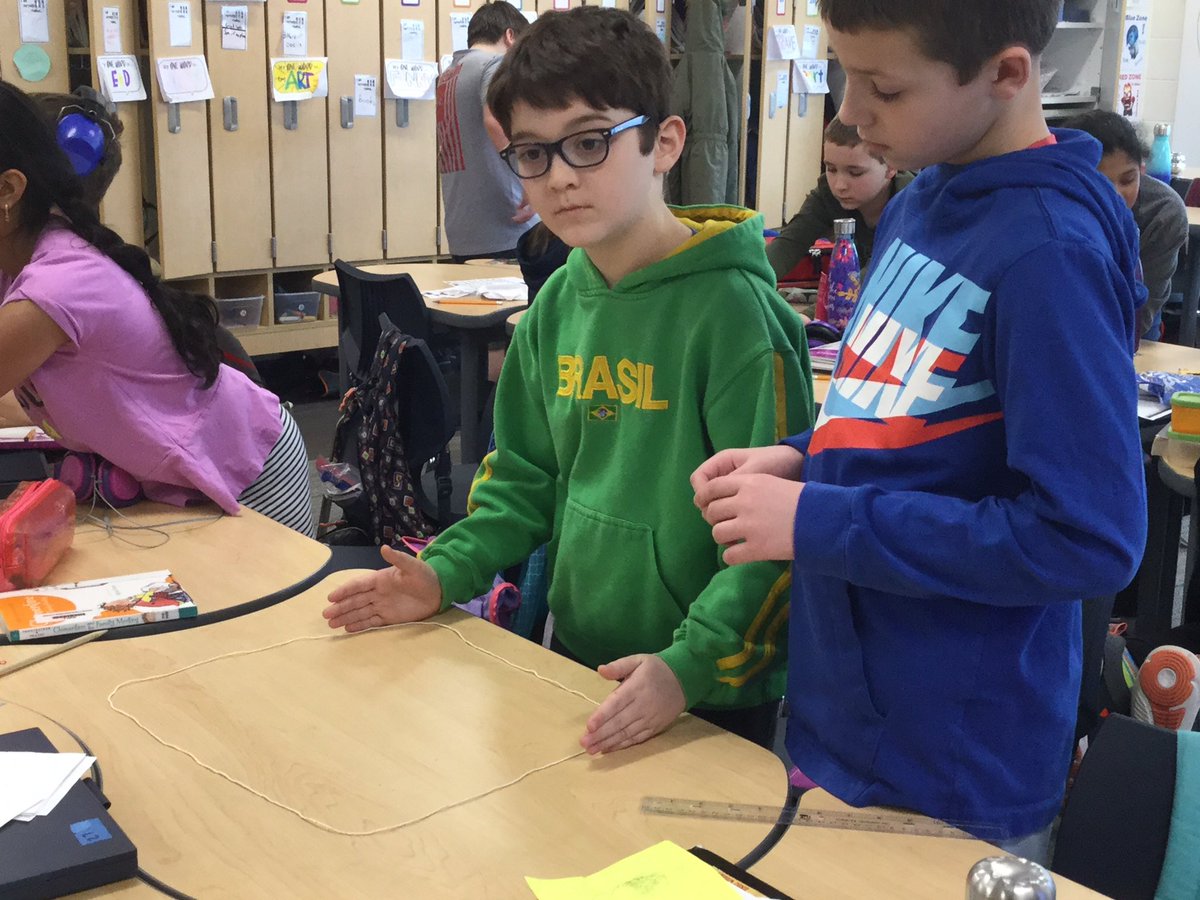Katzmarek4's tweet photo. Using string to make perimeters https://t.co/br5ZpOYxvO