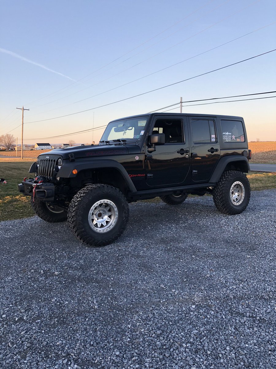 MIHM_Austin's tweet photo. She grew up fast in one year! #jeep #rubicon #rubiconexpress #makeithappenmotorsports #dlrw #dirtyliferacewheels https://t.co/VxsbCWJcG3