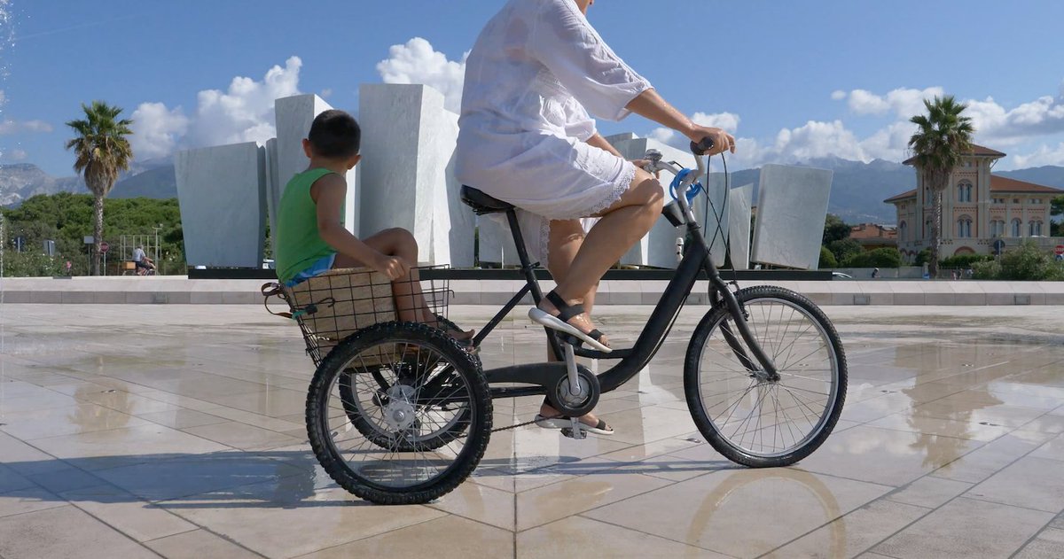 Last Call: Teresa Carlesimo with Michael DiRisio: more light than heat - mailchi.mp/635899d3caf5/r…

On view through March 15, 2020. Be sure to stop by before the show ends!

Teresa Carlesimo, "the depth we wanted, needed, so we compressed it all" (video still), 2019, HD video.