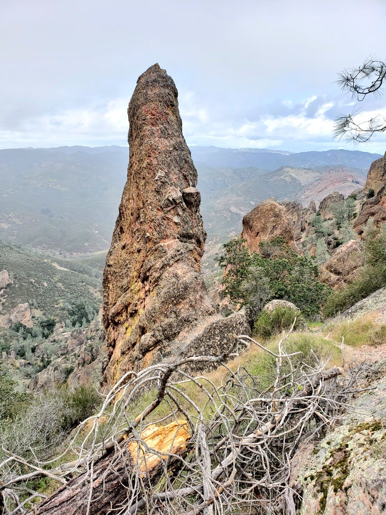 tinyocean_rving's tweet photo. #RVTrip3 @PinnaclesNPS #impressions #beautiful #nature #hiking #trail #RVingUS https://t.co/Vb2gX9jnyI
