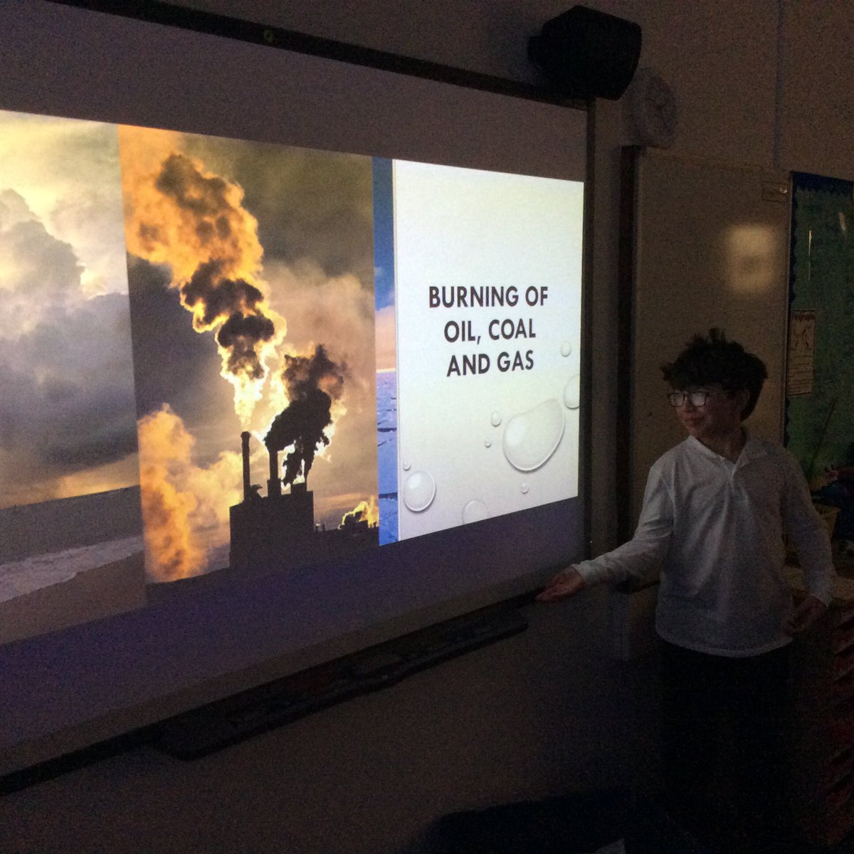 DovedaleY4's tweet photo. Great Science projects in 4BT today. #4BT https://t.co/EF3LdXgMjs