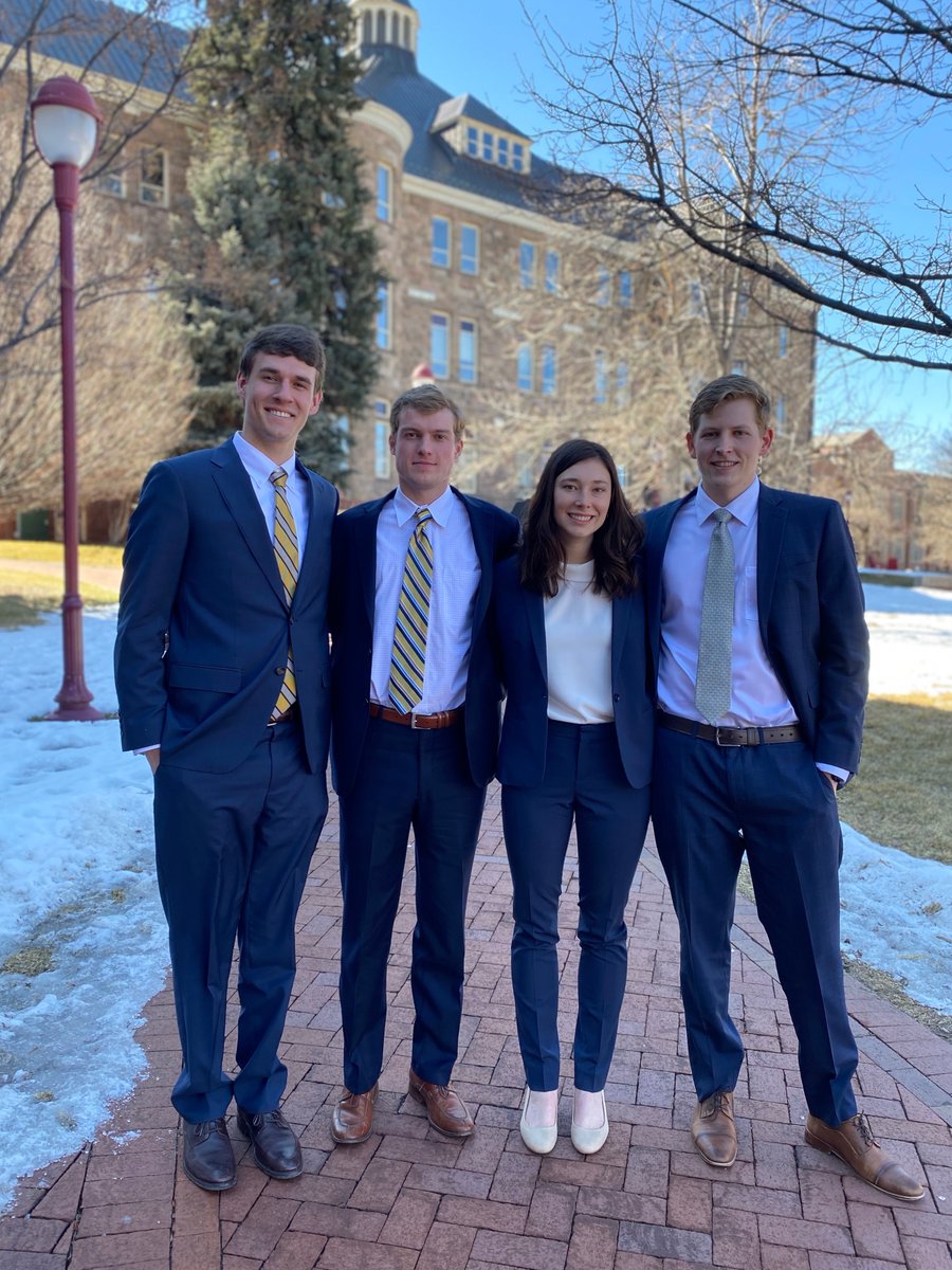 culverhouseua's tweet photo. Hello from Denver 👋 Our Case Team competed in Race &amp; Case this weekend. After presenting to HomeAdvisor, they took took the slopes 🎿 for the second portion of the competition. #EmbraceTheCase https://t.co/M8K0voxEsD