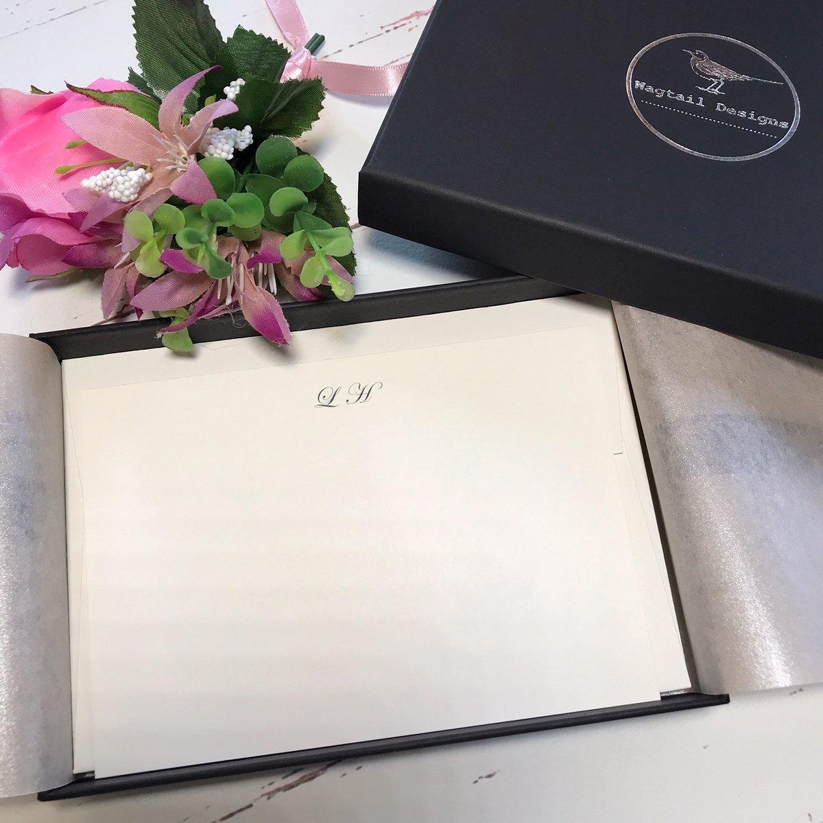 Show your mum just how much she means to you and get extra creative with your #MothersDay gift this year by personalising her stationery. ✍️ Order before 18th March for delivery in time for Mother’s Day. ⏰ #formum #giftsformums #uniquegifts #stationerylovers #stationerygifts