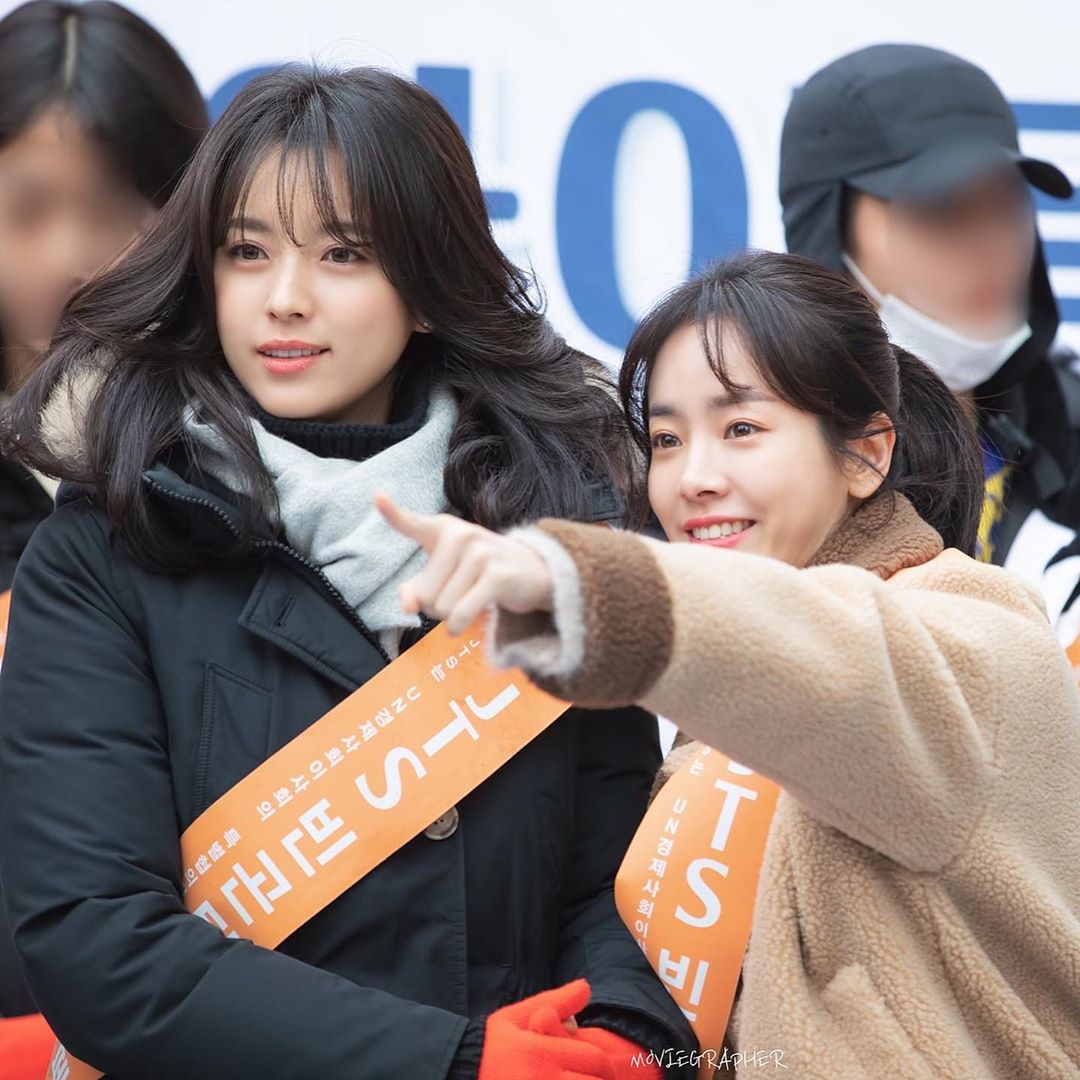 And this sister of mine is really just so adorable, she kept saying that there were many people who greeted us in the back. And how amazing it was to see her being able to recognize some of the people she had met on the event before. Indeed, my lovely. <a href="/hanjimin_82/">한지민</a>