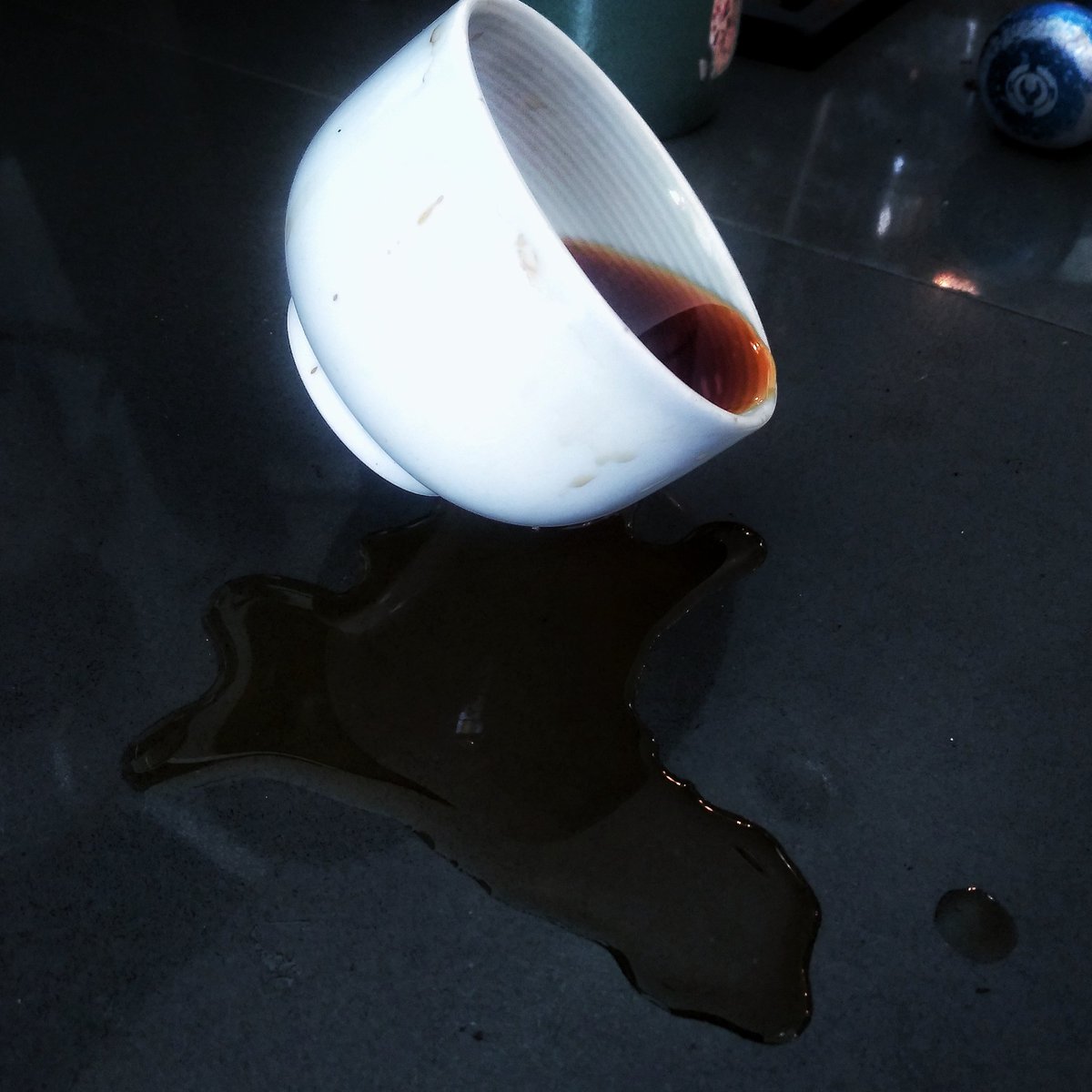 Mondays, right?

We do $2 off bags of whole bean #Coffee every #Monday and any time you buy a bag you get a drip coffee as well (or a raincheck card for next time if you're feeling something else). Come on in, stock up! Let's get your week off to a good start
📷 <a href="/Leatherwing_bat/">LeatherwingBat</a>