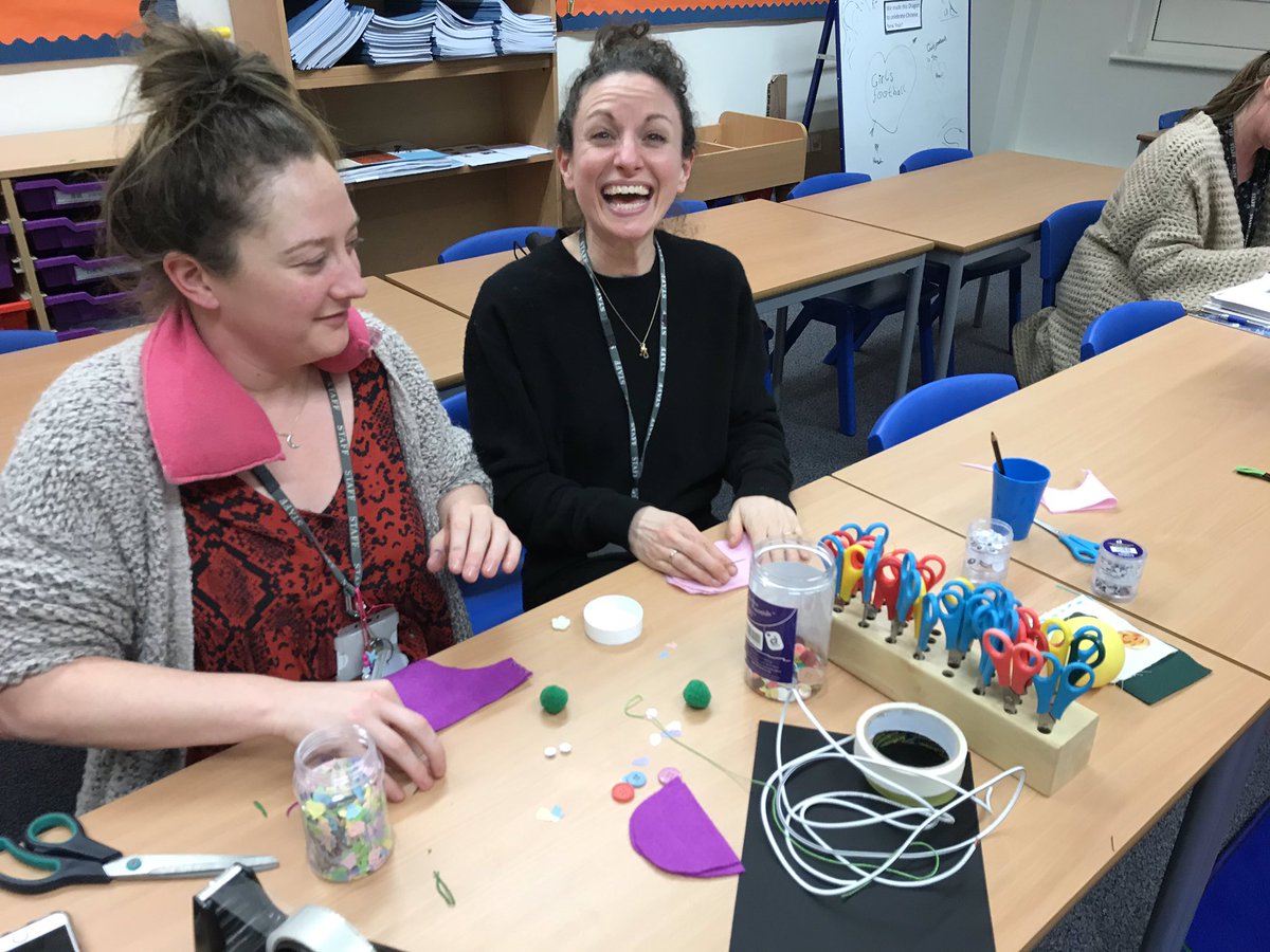 HPABeckenham's tweet photo. Staff training this evening focused on Art and DT- our wonderful teachers got hands on and practised skills in printing and designing #loveteaching #hpabe #bringinglearningtolife https://t.co/zrsKTmUuOH