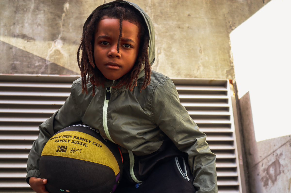 the_ecomomical's tweet photo. #Ad Extra time in the sun yesterday meant a few rounds of basketball at the park. The new, @spalding ball designed by @NBA player Chris Paul and his son, is now exclusively available at #Target. Itβs the perfect gift as we head into Spring! π#CP3atTarget #NBA #Spalding https://t.co/6mQozHjUee
