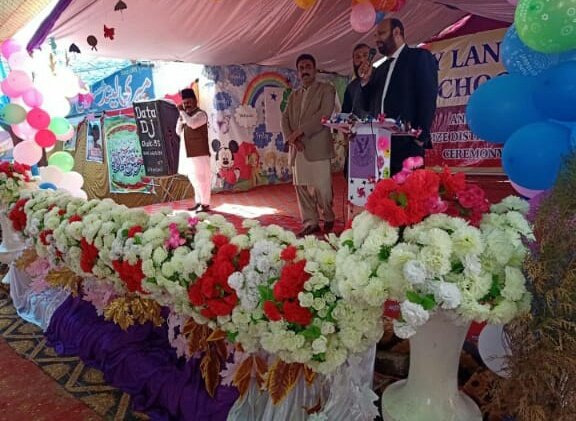 HarisHa42606114's tweet photo. President Sargodha Bar Khurram Iqbal Basra Sahib addresses the environmental mega event held at Meeryland School.  He further said that cleanliness is half faith
 #EcoConventionSargodha
 @mooniselahi
 @ChHusnainNaseer https://t.co/xbg6v7V74q https://t.co/SdLMEfgRK2