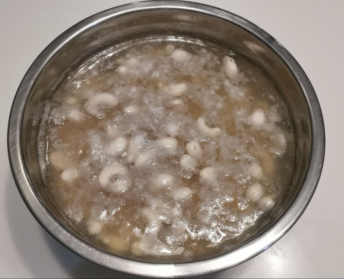 JojoSekri's tweet photo. Part 1. JoJo Cooking Magic Homemade Vegan foods.
We cooked Vegan food with own recipe
#pearlbarley #yellowsplitpeas #limabean #mungbean #pintobean #adzukibean #gardenpea #redlentil #cashewnuts #chickpeas #vegan #veganfood #naturalingredients #nomsg #halalfood #healthyfood https://t.co/eyfBcaTIao