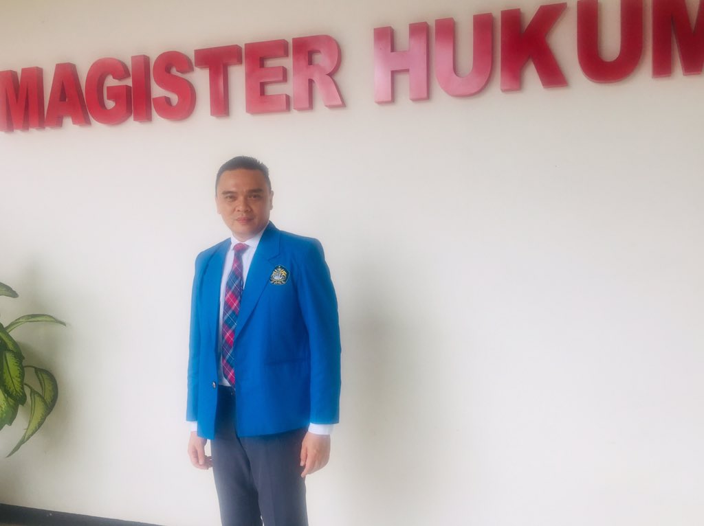 tentunya terdapat penalaran hukum yang saling berbeda satu sama lainnya antara Pertimbangan Hukum, Pendapat Berbeda, dan Alasan Berbeda dalam Pendapat Berbeda atas isu konstitusional KPK obyek hak angket DPR dalam Putusan MK No.36/PUU-XV/2017 berdasarkan teori perundang-undangan.