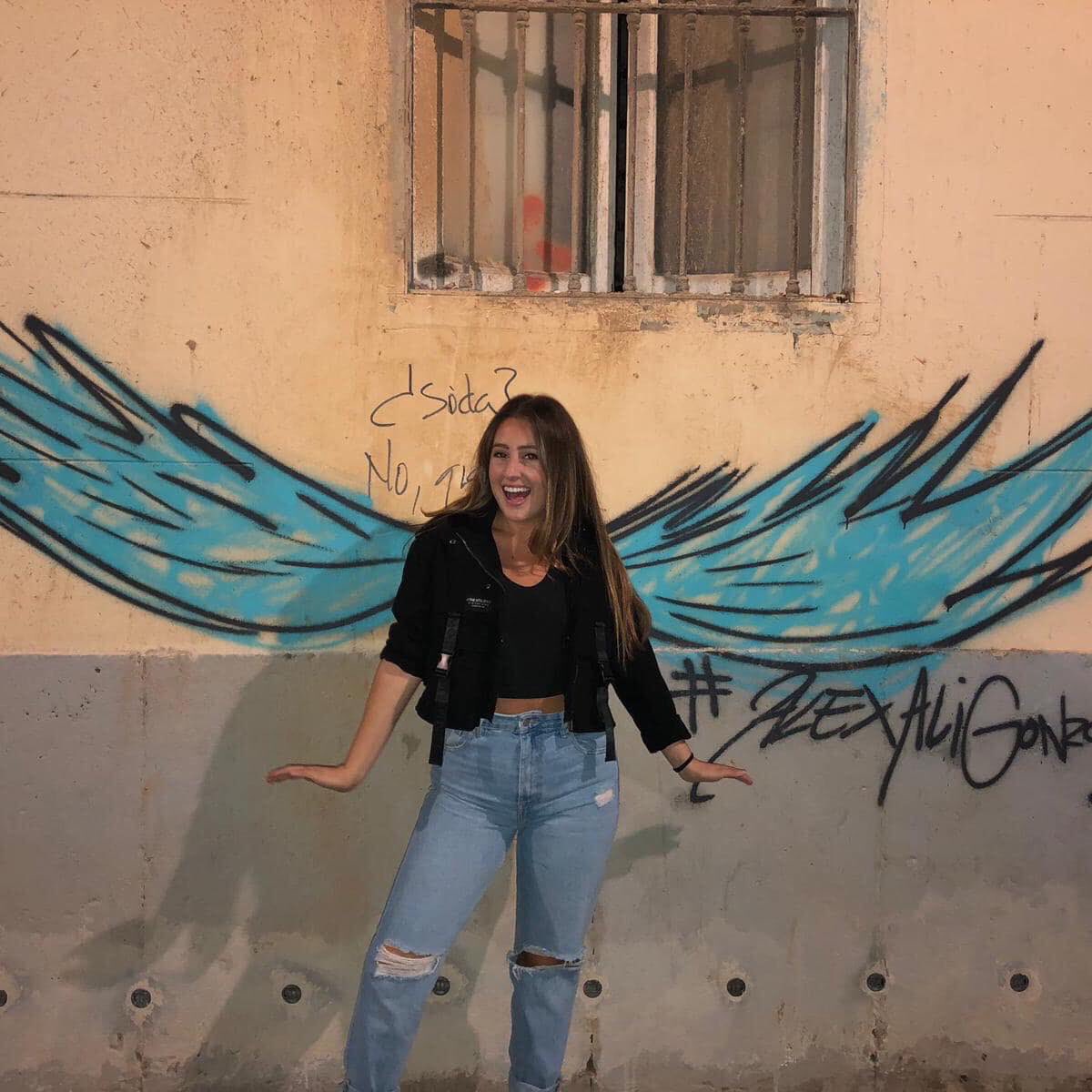 sabrinahernan1's tweet photo. I always knew you were an angel on earth, now you can fly🕊 i love you forever. Nothing can take you away from me sis.❤️ https://t.co/NgHKTzMkwA