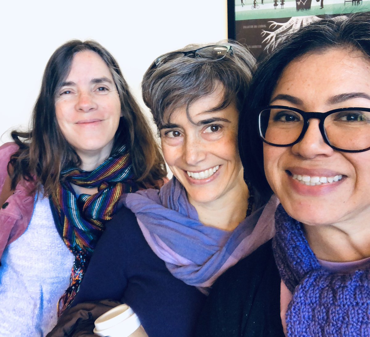 evahvargas's tweet photo. OUSD #educationalinterpreters could not skip work today, but we’re wearing purple because #SupportYourMexicanSisters #ApoyaATusHermanasMexicanas #UnDiaSinMujeres https://t.co/HfJC4jO5TM