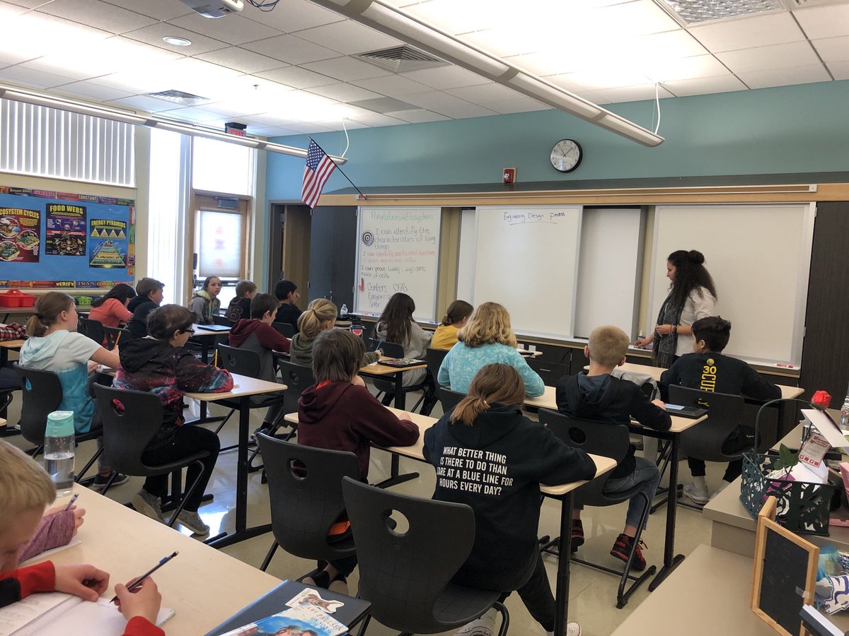 GaylaHammer's tweet photo. First day working with UW Engineering student, Sara. She is teaching the students the engineering process. Tuesday is a building day. #LMS 6th grade https://t.co/BXTJuegeQa